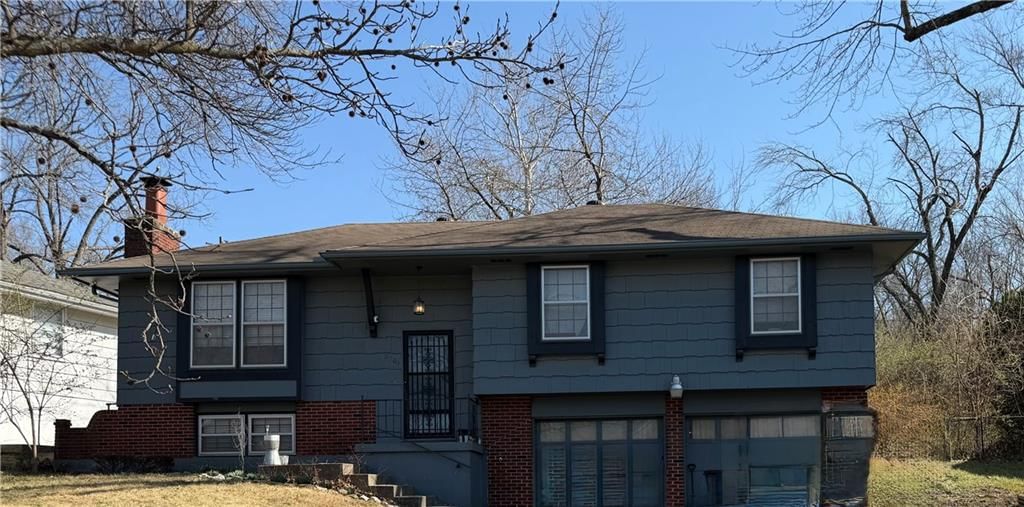 3701 E 112th Street, Kansas City, MO