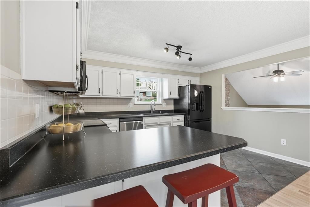 10230 NW 57th Street — photo 11