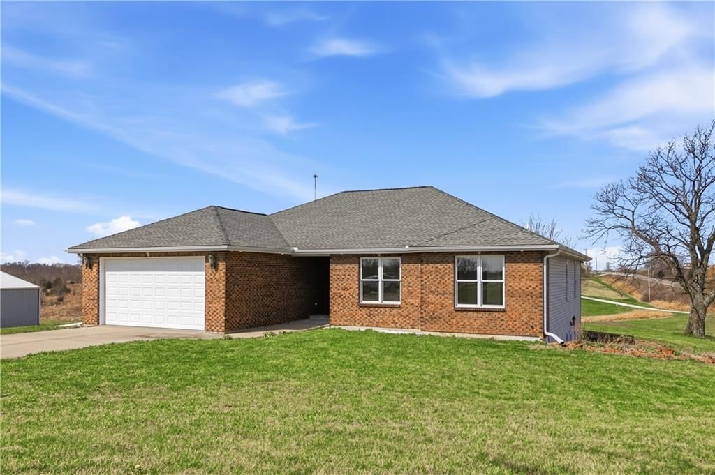 17980 Lakewood Drive — photo 2