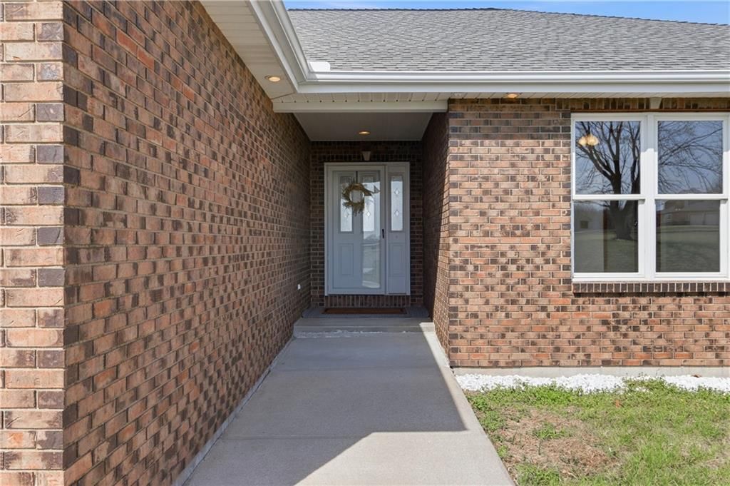 17980 Lakewood Drive — photo 4