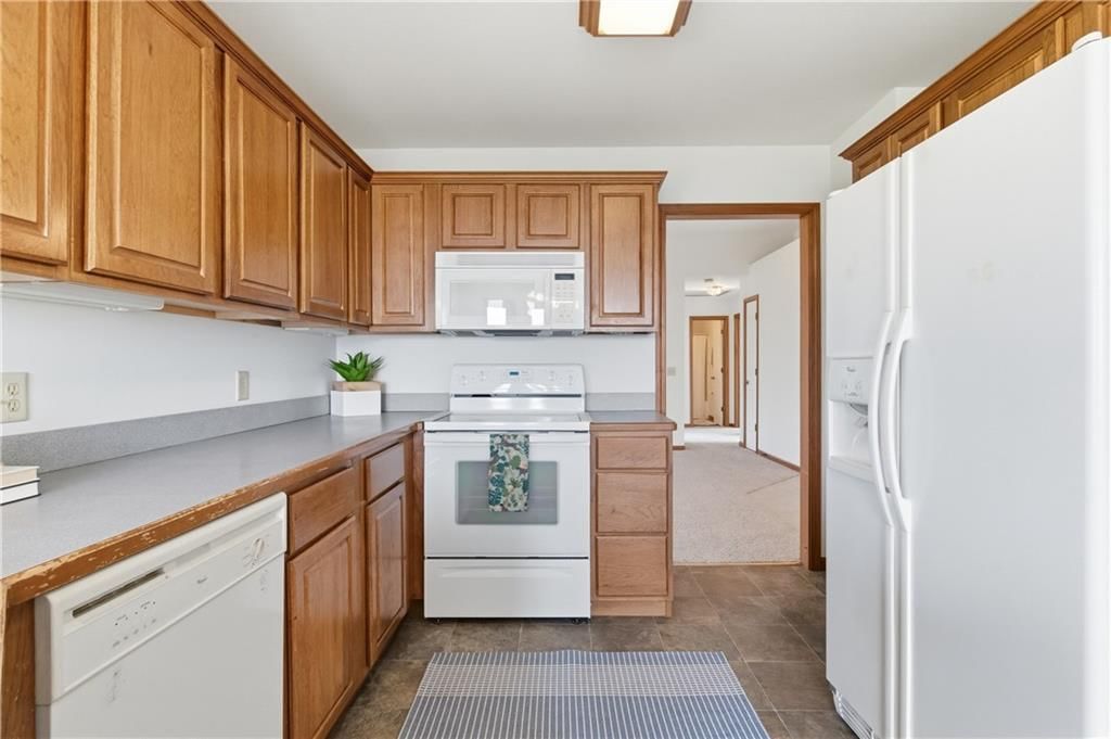 17980 Lakewood Drive — photo 9
