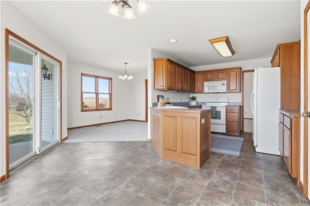 17980 Lakewood Drive — photo 13