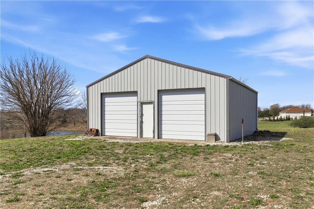 17980 Lakewood Drive — photo 32