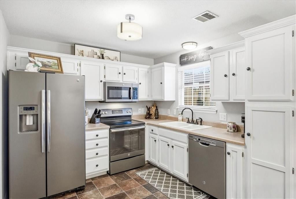 5568 NW Moonlight Meadow Drive — photo 4