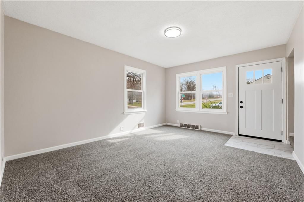 3900 Circle Drive — photo 4