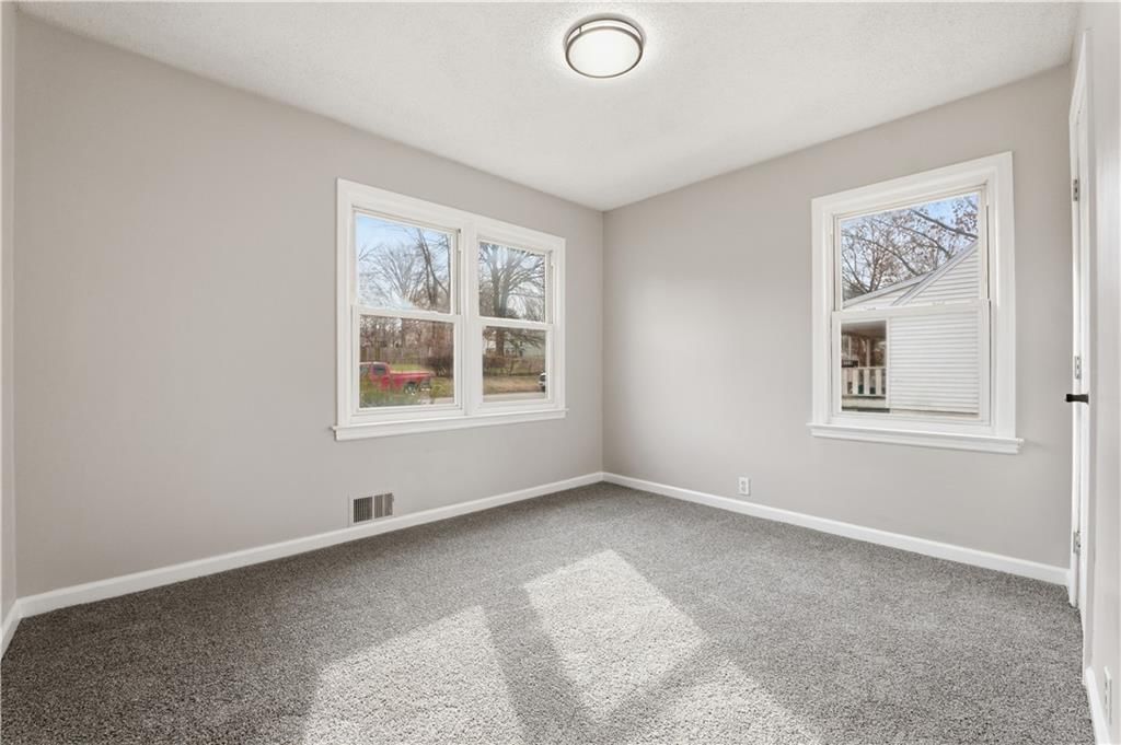 3900 Circle Drive — photo 14