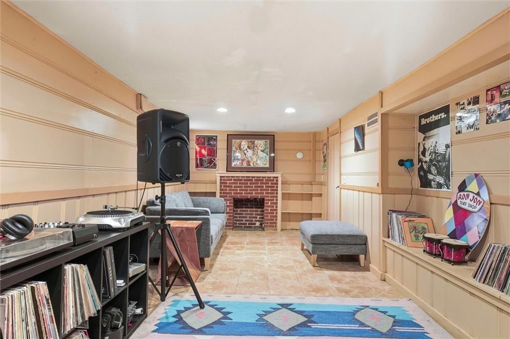 1248 W 71st Terrace — photo 31