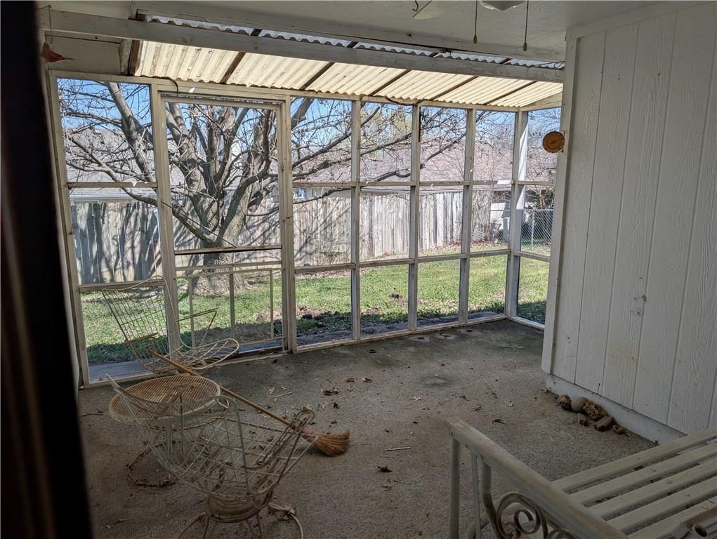 1011 Bedford Drive — photo 21