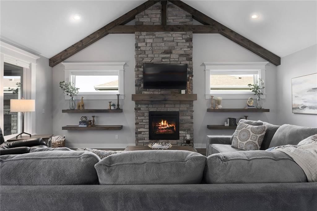 913 SE Wood Ridge Court — photo 4