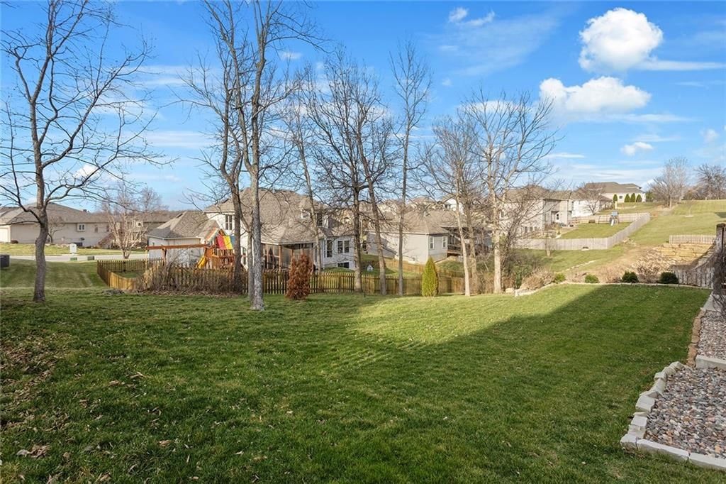 913 SE Wood Ridge Court — photo 32