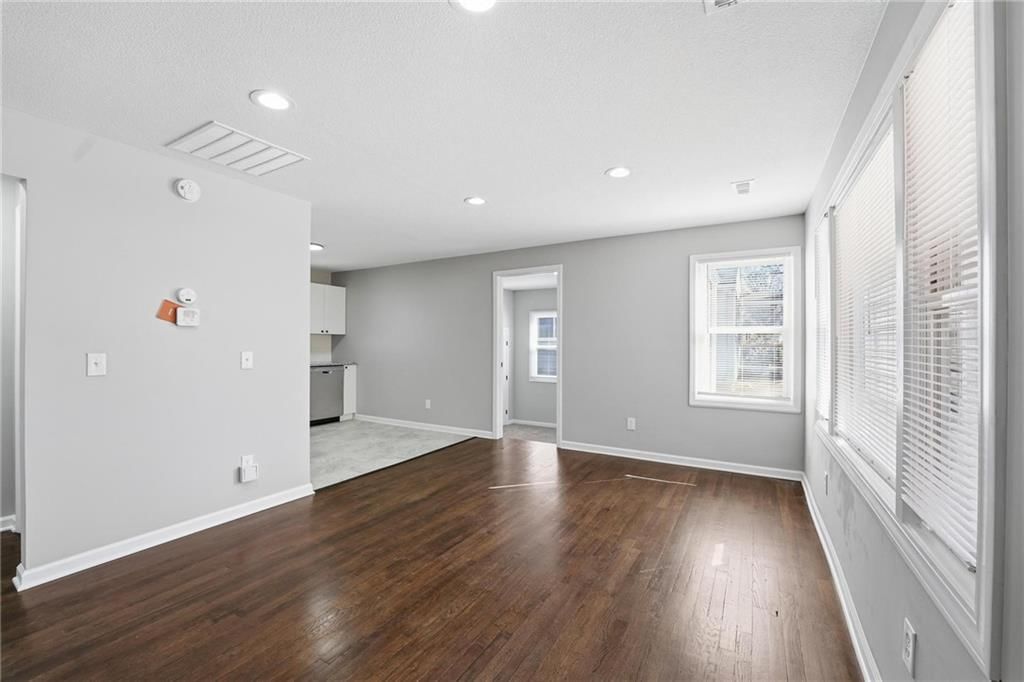 1807 W Main Street — photo 4