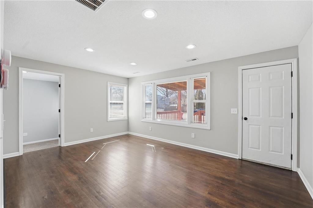 1807 W Main Street — photo 5