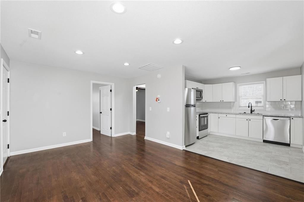 1807 W Main Street — photo 6