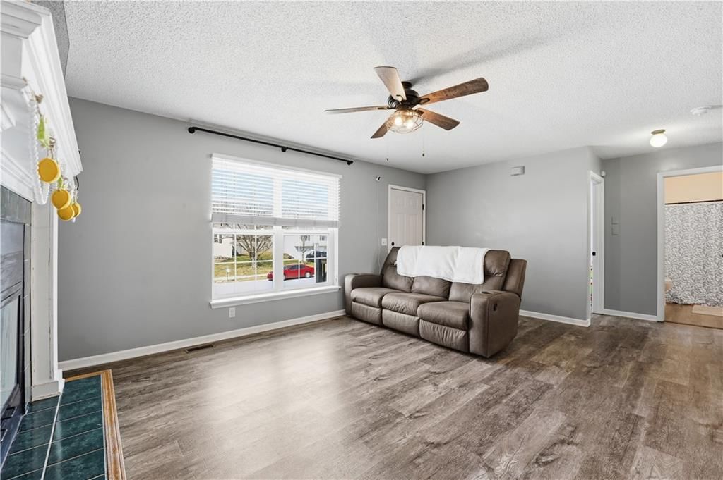 1305 Stonecrest Drive — photo 3