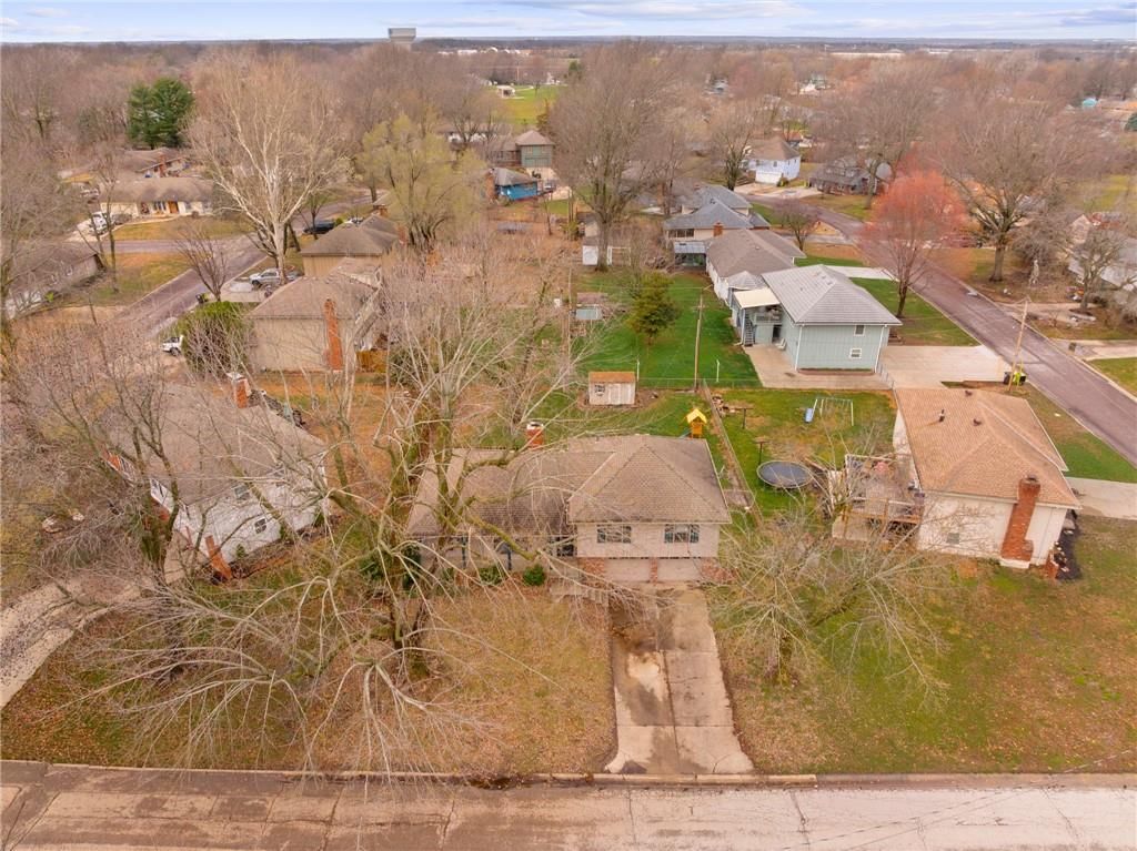 610 Belton Avenue — photo 36