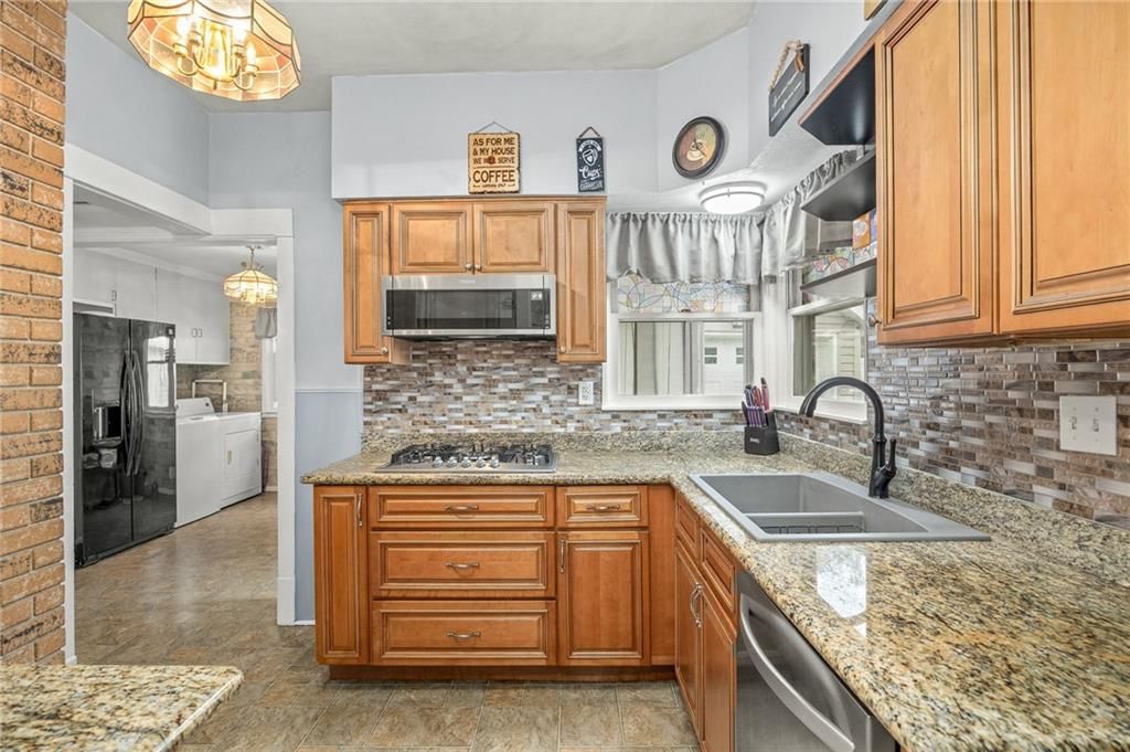 2913 Gene Field Road — photo 10
