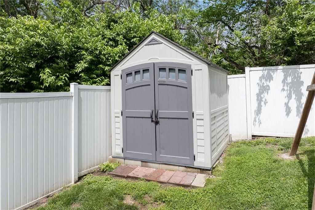 2913 Gene Field Road — photo 16
