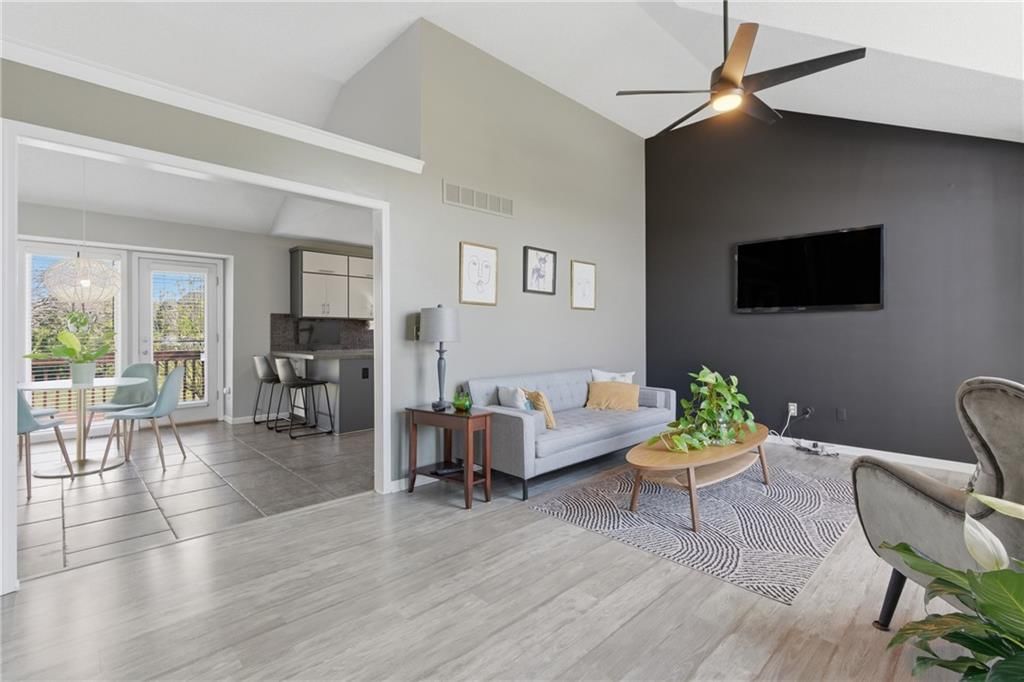 1324 NE 105th Terrace — photo 3