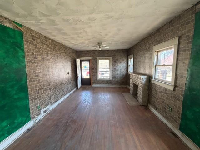1123 Waverly Avenue — photo 2