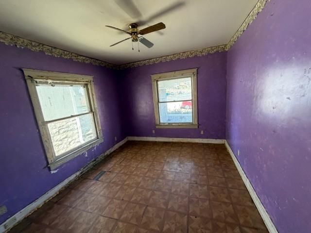 1123 Waverly Avenue — photo 9
