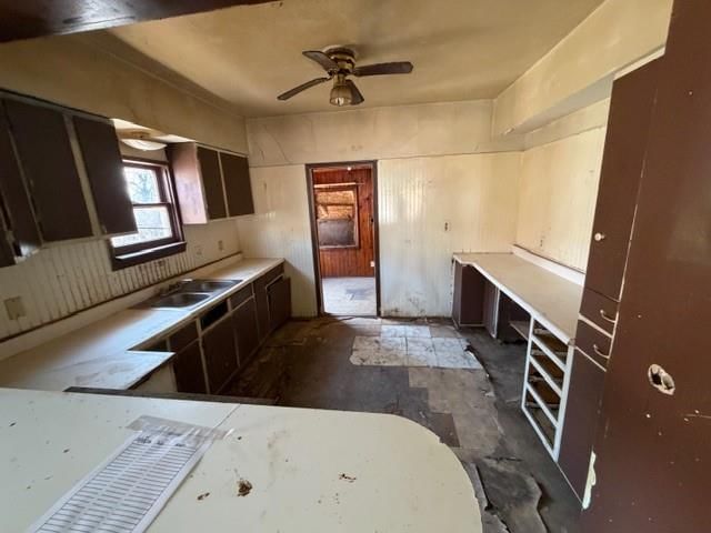 1123 Waverly Avenue — photo 12