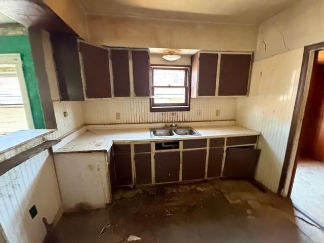 1123 Waverly Avenue — photo 13