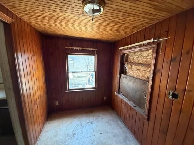 1123 Waverly Avenue — photo 16