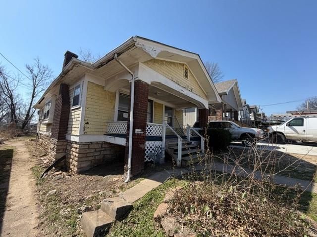 1123 Waverly Avenue — photo 29