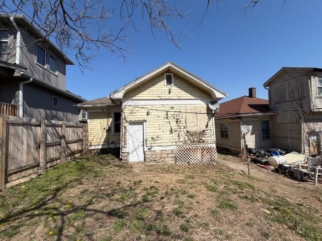1123 Waverly Avenue — photo 33