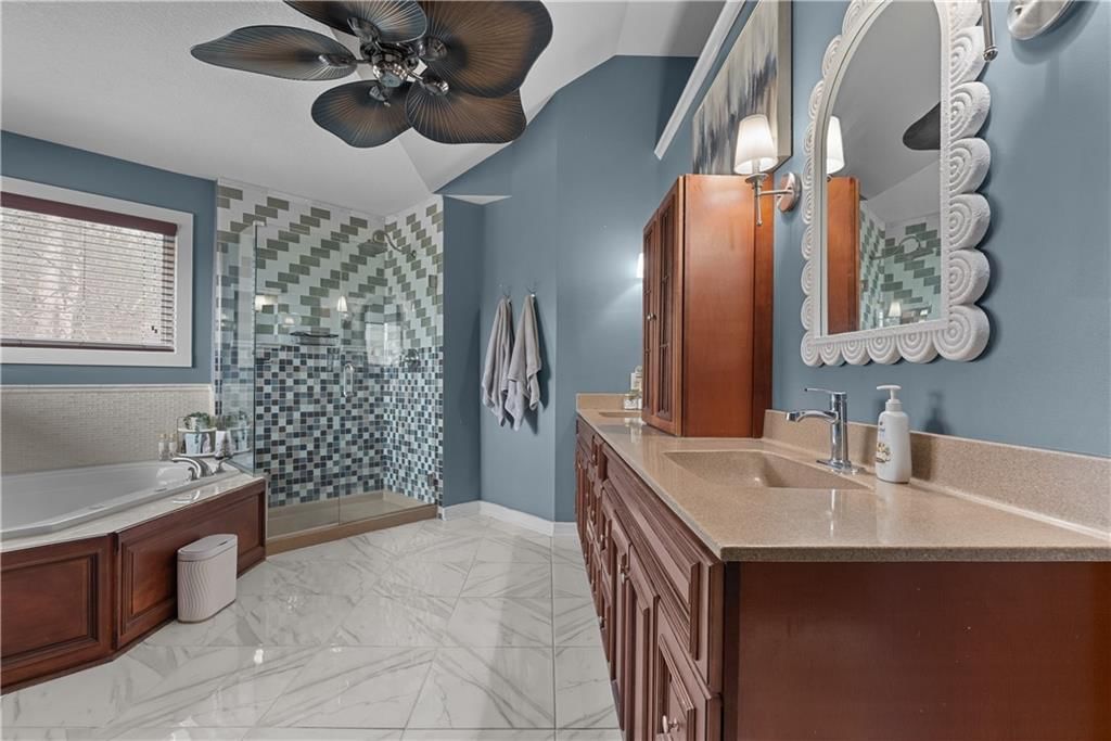 5715 NE SAPPHIRE Place — photo 27