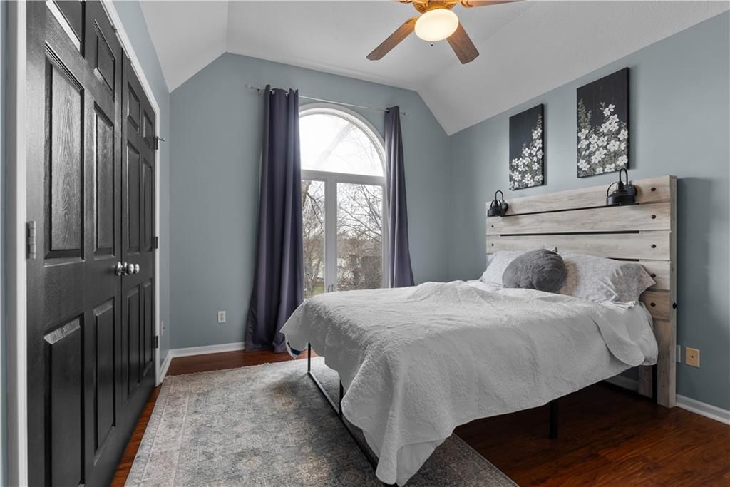 5715 NE SAPPHIRE Place — photo 32