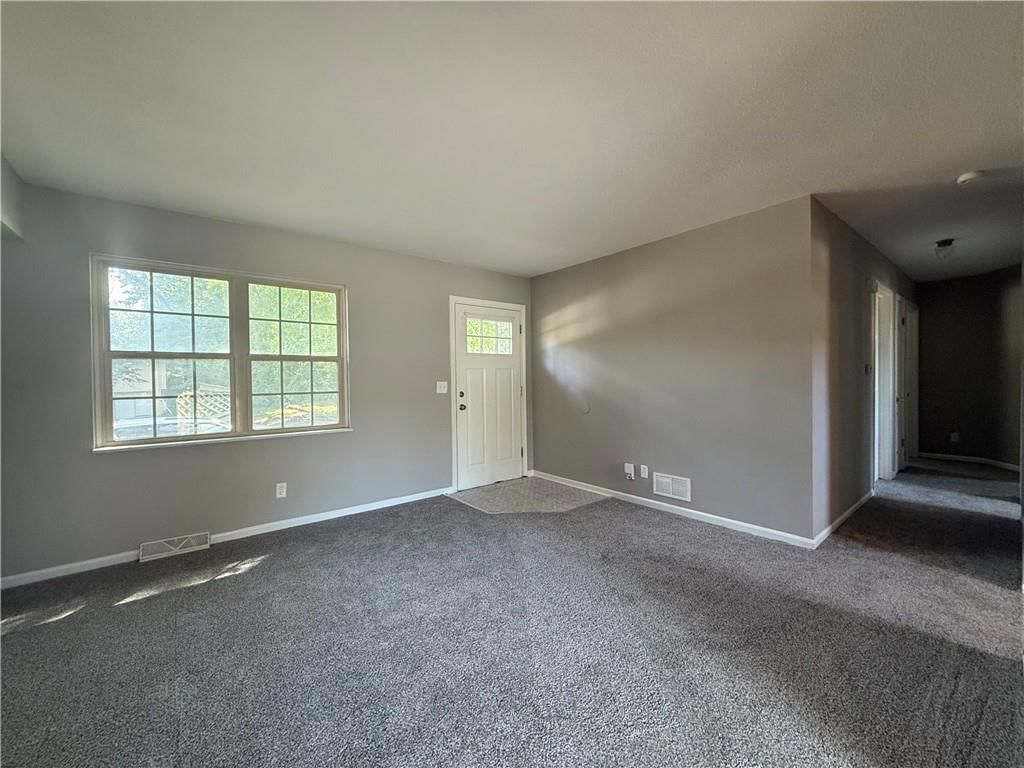 7718 E 90th Terrace — photo 3