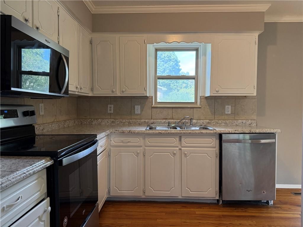 7718 E 90th Terrace — photo 4