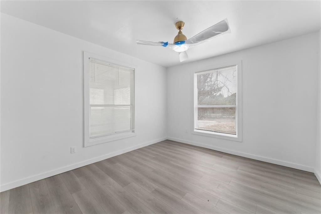 6024 Elmwood Avenue — photo 8