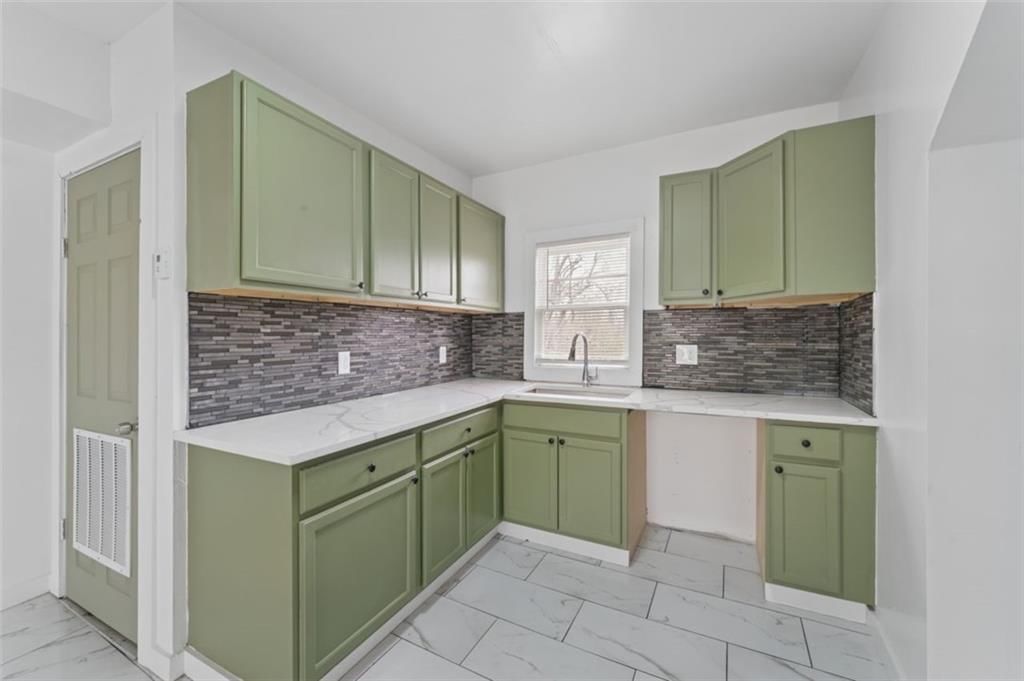 6024 Elmwood Avenue — photo 14