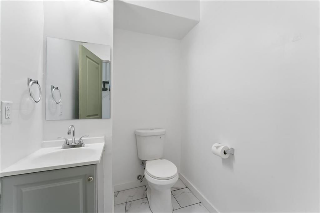 6024 Elmwood Avenue — photo 15