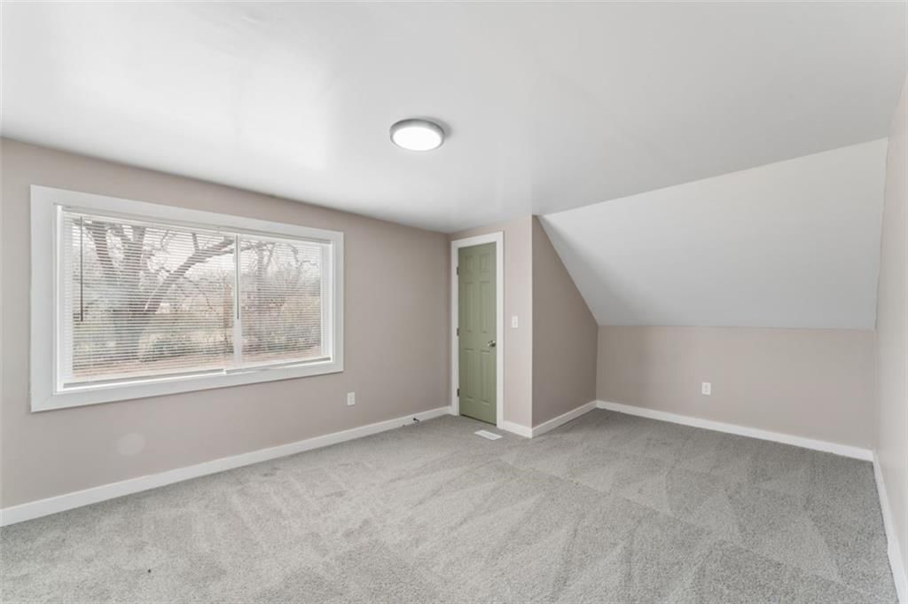 6024 Elmwood Avenue — photo 22