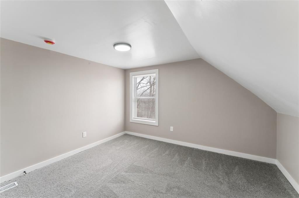 6024 Elmwood Avenue — photo 34
