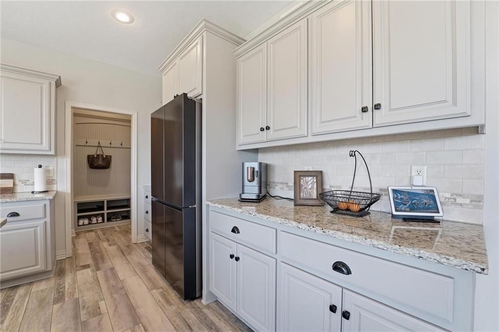 1201 Belinder Drive — photo 15