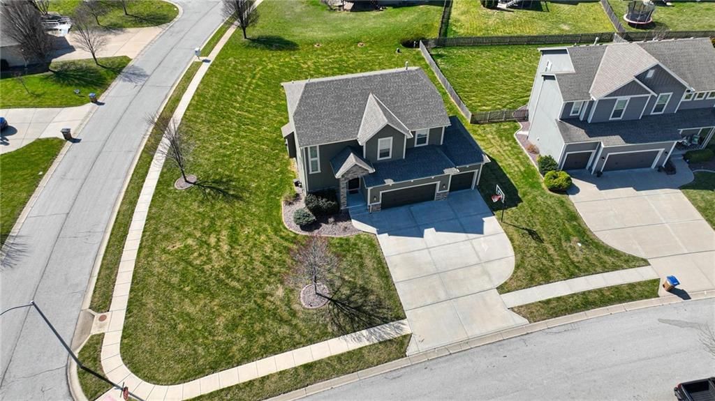 1201 Belinder Drive — photo 40