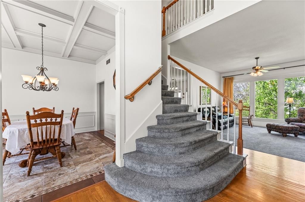 10400 River Hills Drive — photo 3