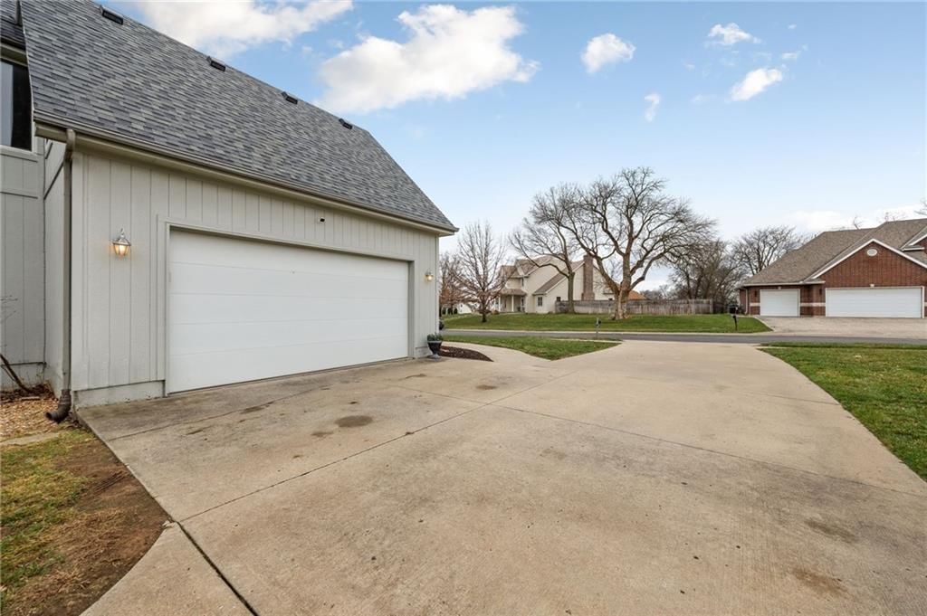 203 Fairway Drive — photo 9