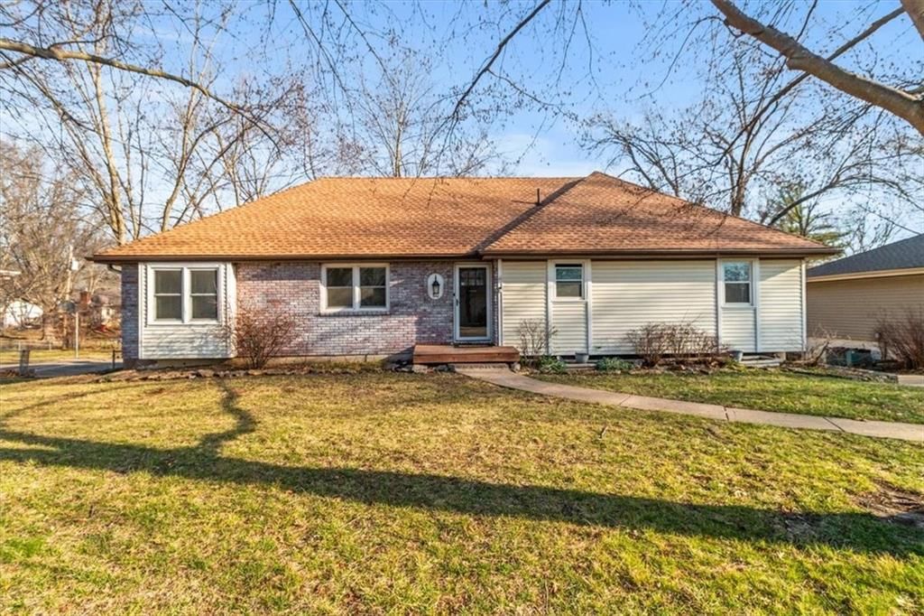 810 NE Chestnut Street, Lee's Summit, MO