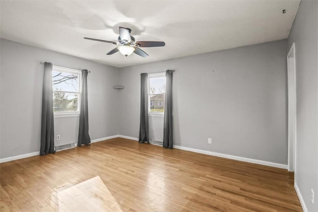 810 NE Chestnut Street — photo 13
