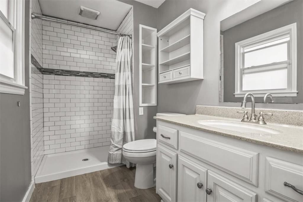 810 NE Chestnut Street — photo 16