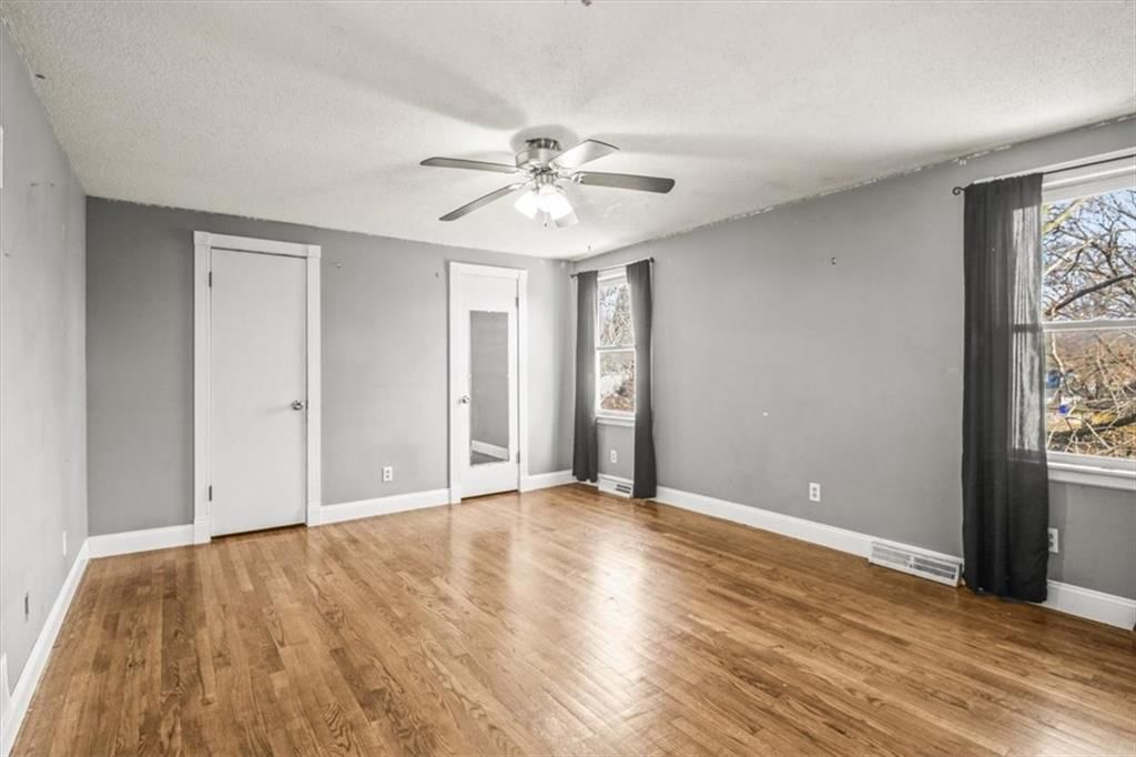 810 NE Chestnut Street — photo 17