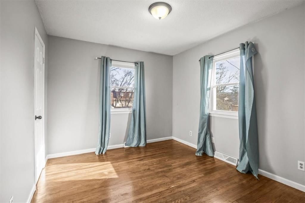 810 NE Chestnut Street — photo 18