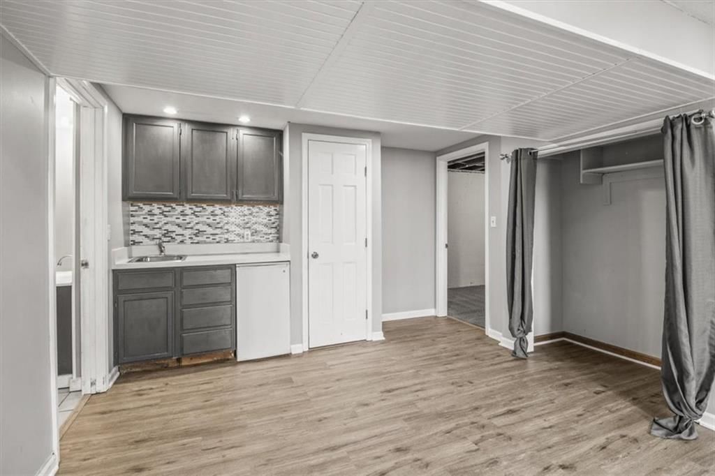810 NE Chestnut Street — photo 23