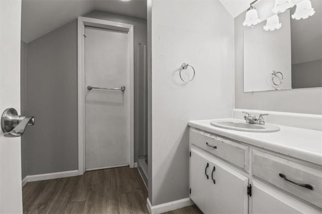 810 NE Chestnut Street — photo 24