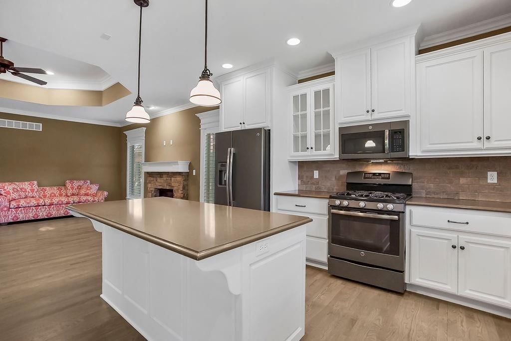 8539 Barstow Street — photo 11